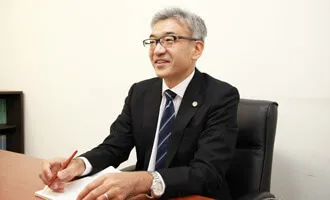 弁護士　柳下明生